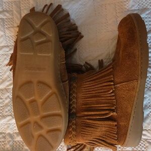 Minnetonka Lined Moccasin Boots
